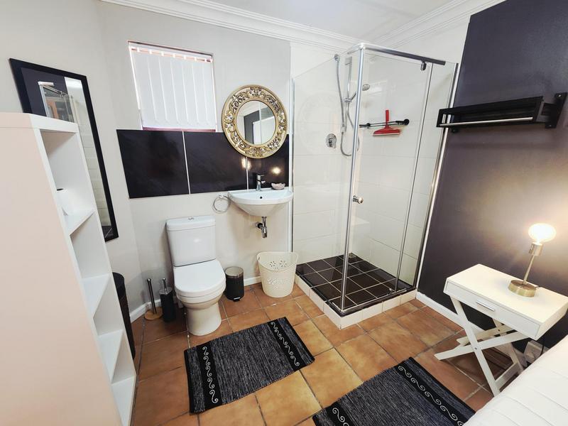 To Let 1 Bedroom Property for Rent in Vierlanden Western Cape